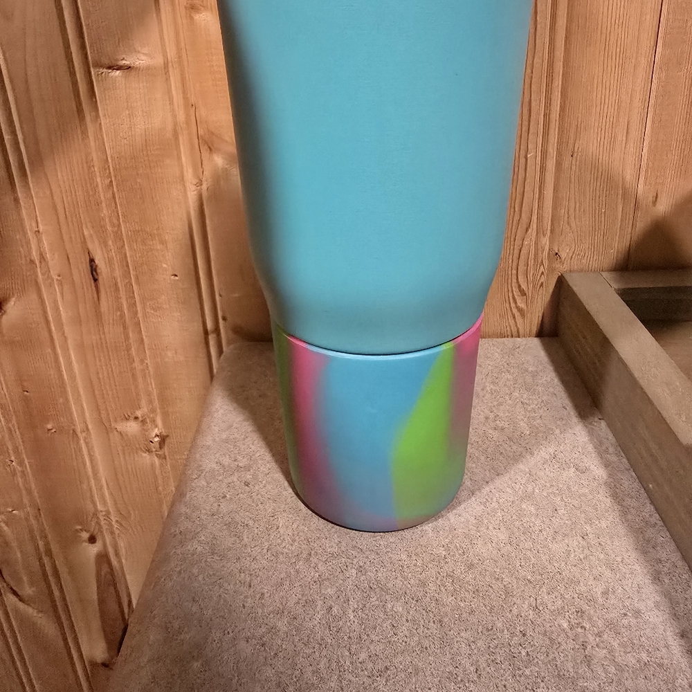 Brumate Nav 25oz Neon Swirl